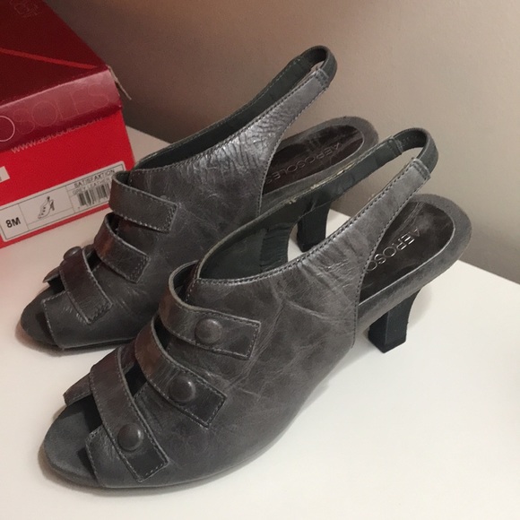 Aerosoles Satisfaxtion Grey Heels Size 8 - Picture 4 of 9